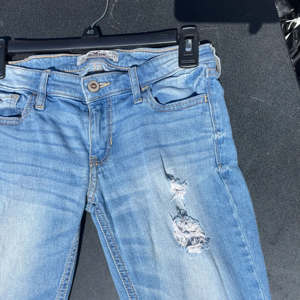 Hollister Ripped Jeans - Picture 1 of 3